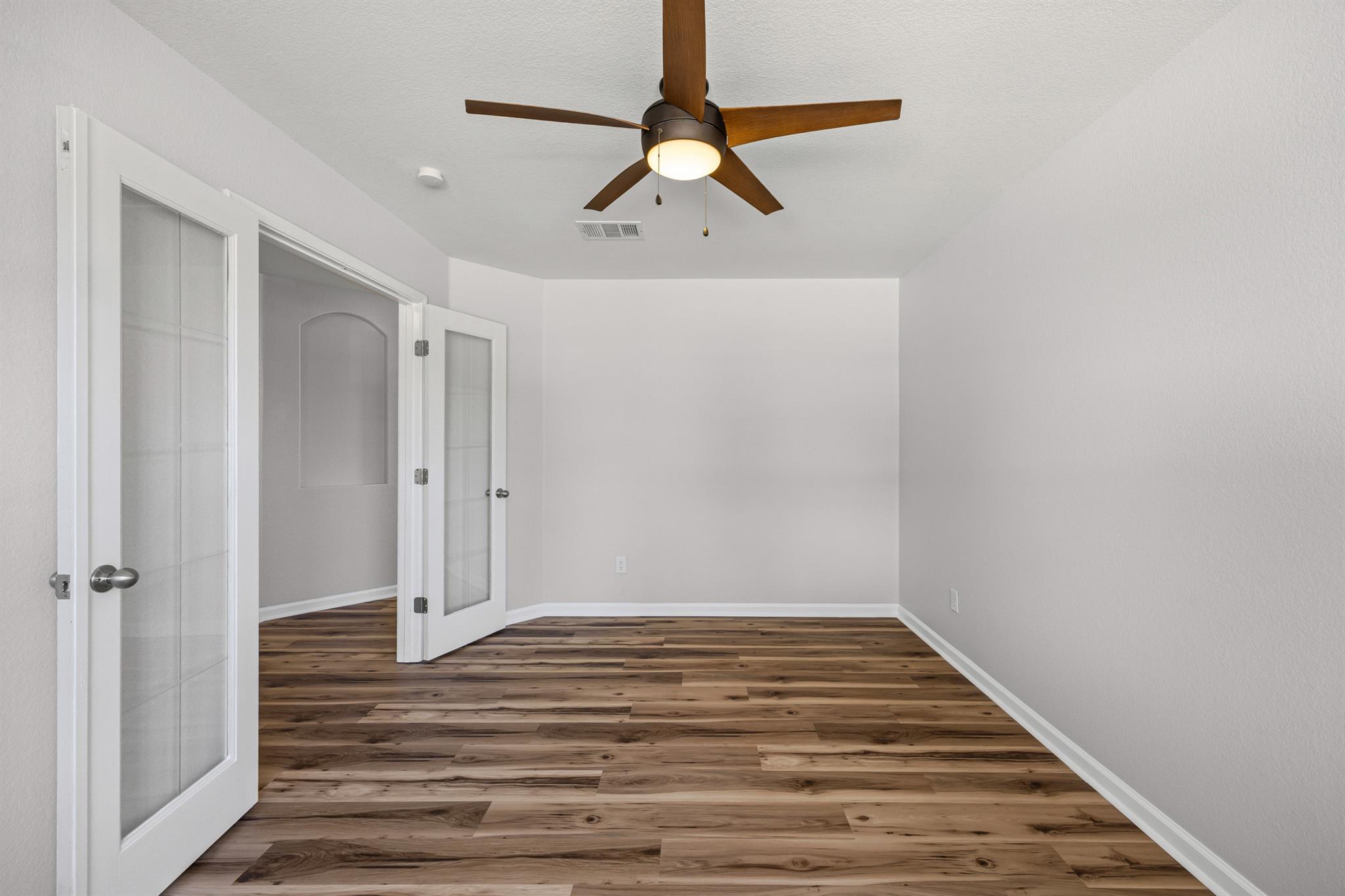 129 Lynn Crest BND