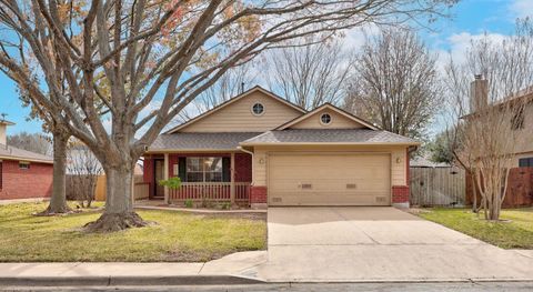 605 Elizabeth LN Bastrop TX 78602