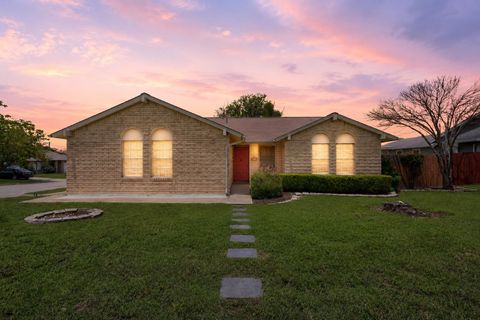 Photo of 1006 Edgerly LN, Pflugerville, TX 78660 (MLS # 4480457)