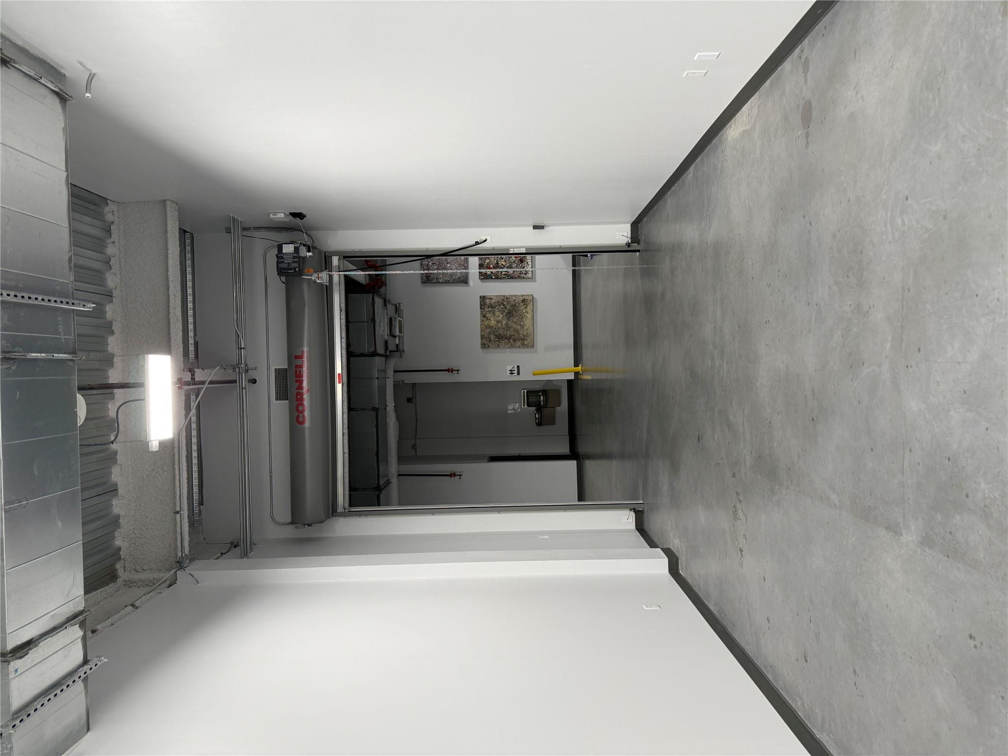 4229 N FM 620 RD 222