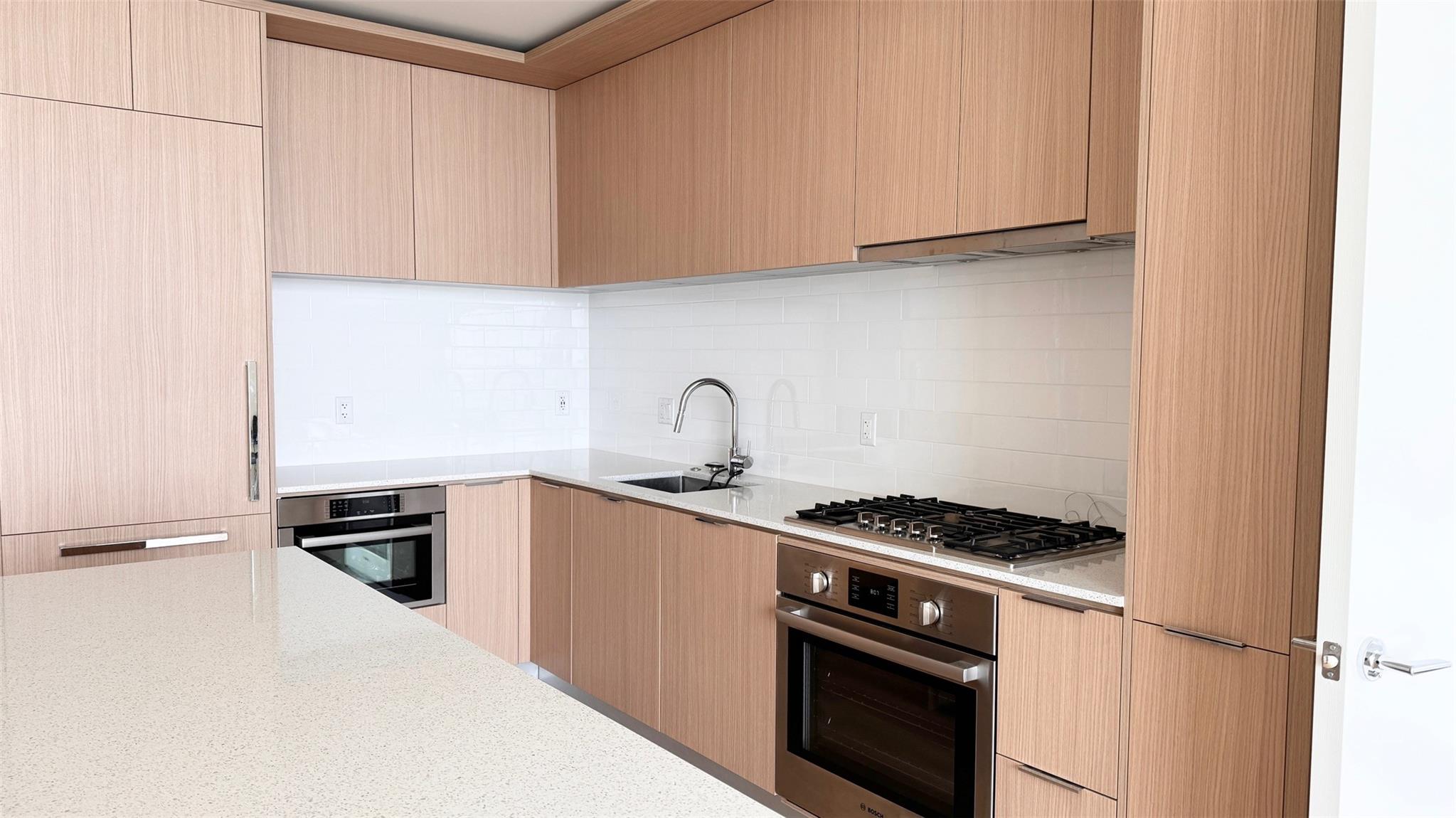 44 East Ave 2808