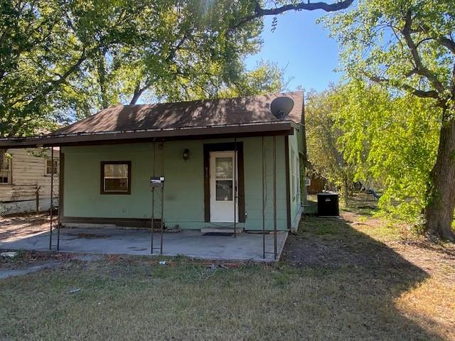 Photo of 523 S Rio Grande ST, Lockhart, TX 78644 (MLS # 2433542)