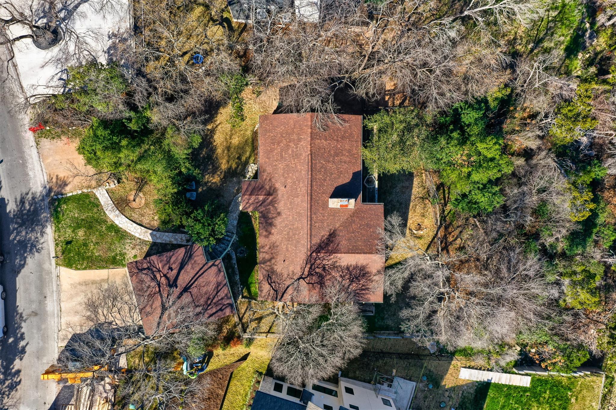 2717 Trail Of The Madrones