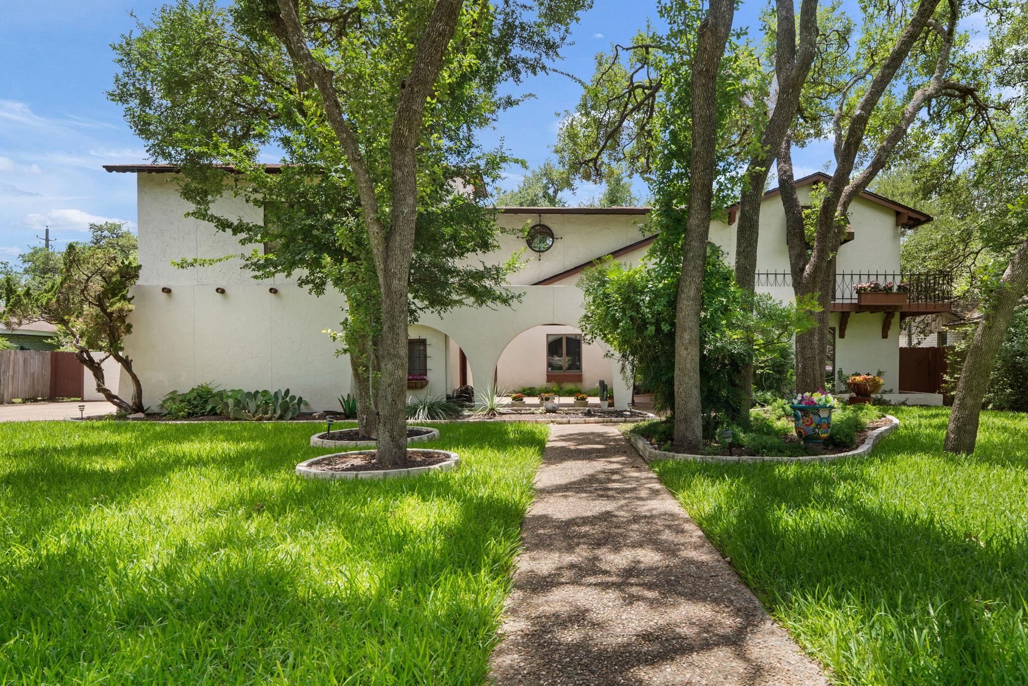 11923 Brookwood CIR
