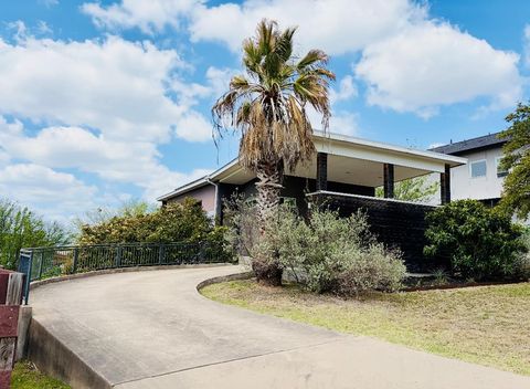 5308 Sendero Hills PKWY Austin TX 78724