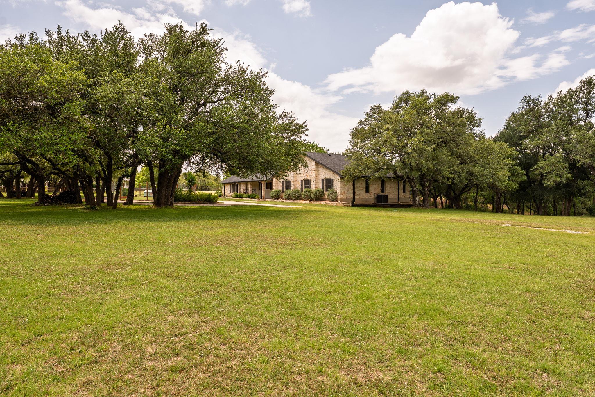 320 Greenridge RD