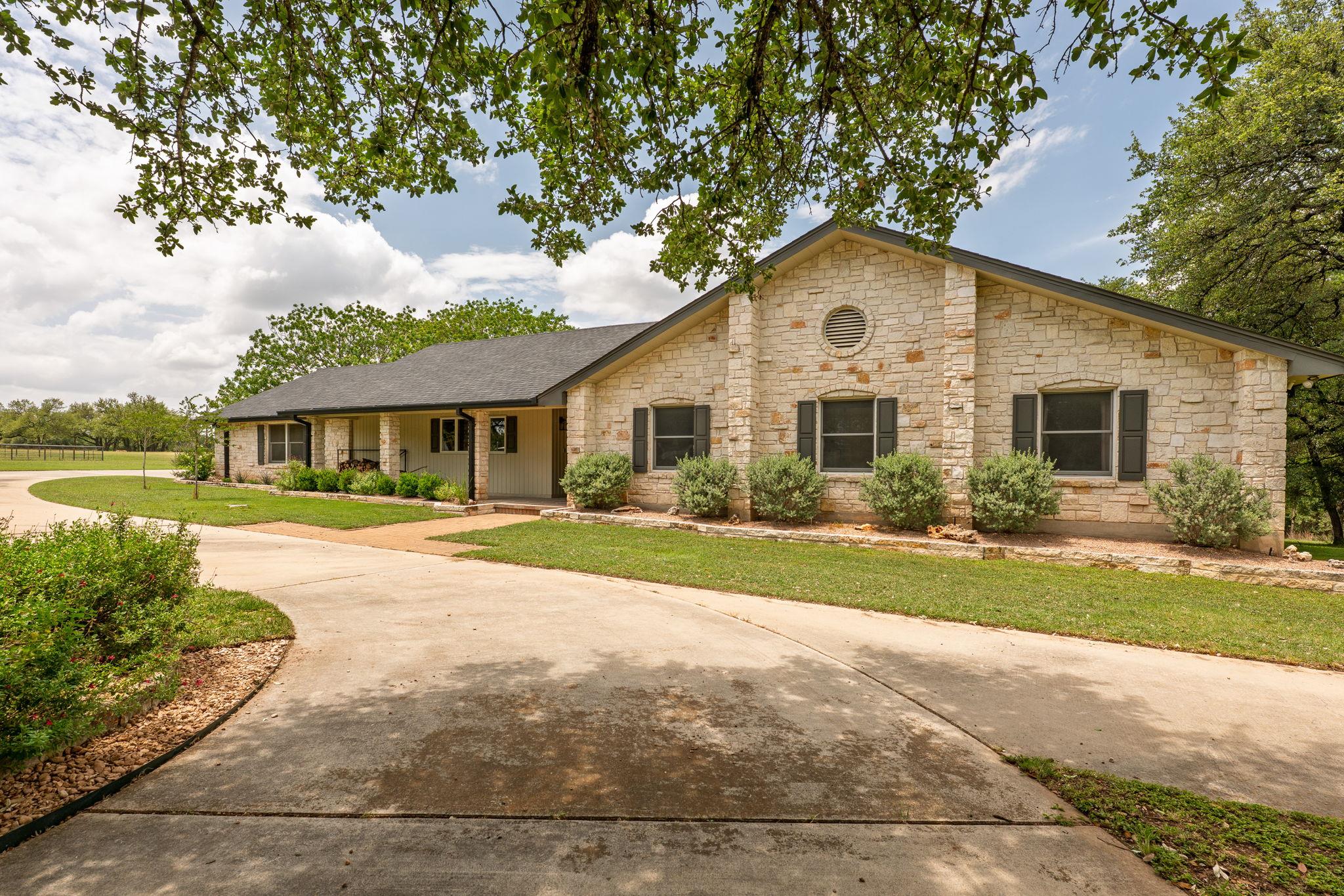 320 Greenridge RD