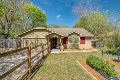 Photo of 7812 Bixler DR, Austin, TX 78744 (MLS # 4658029)