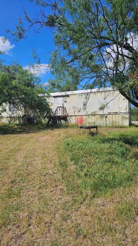 Photo of 2001 Glen Oaks DR, Brownwood, TX 76857 (MLS # 4331984)