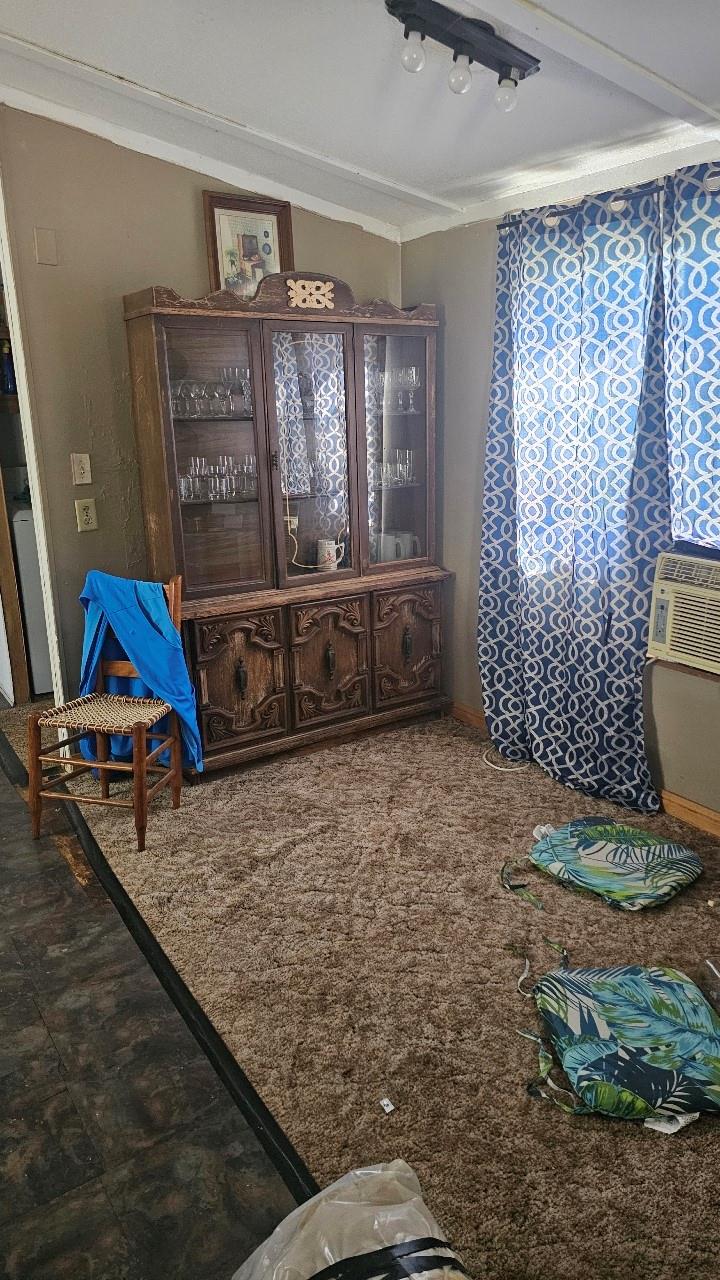 2001 Glen Oaks DR