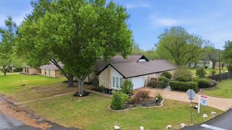 201 Towhee DR Buda TX 78610