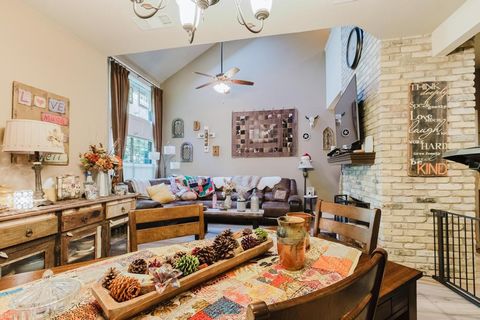 Tiny photo for 10819 Crown Colony DR #40, Austin, TX 78747 (MLS # 4913246)