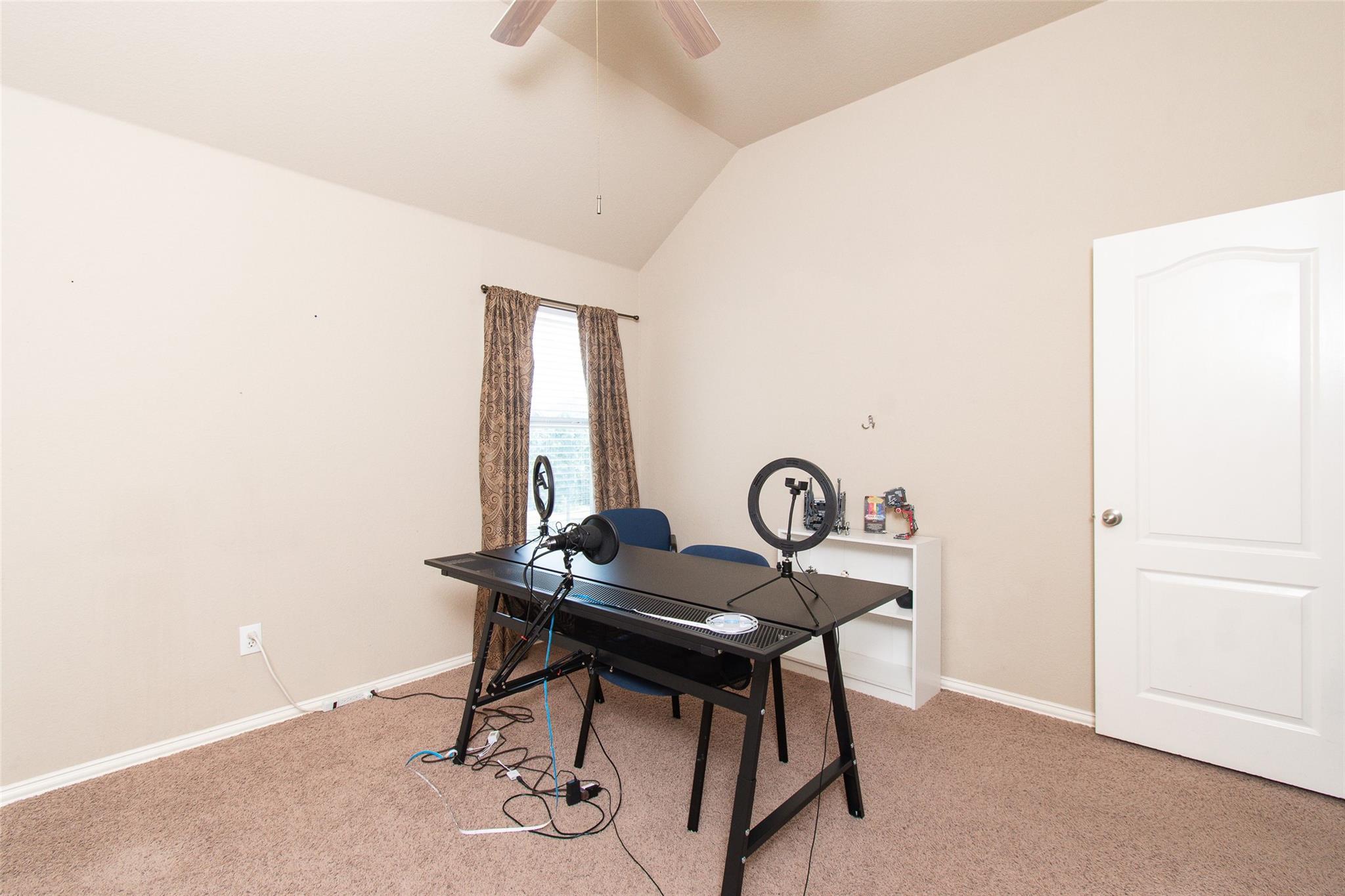 Round Rock, Texas 78665, United States, 4 Bedrooms Bedrooms, ,3 BathroomsBathrooms,Residential,Pending,41847