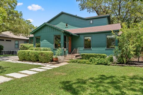 Photo of 4903 Shoal Creek BLVD, Austin, TX 78756 (MLS # 9304070)