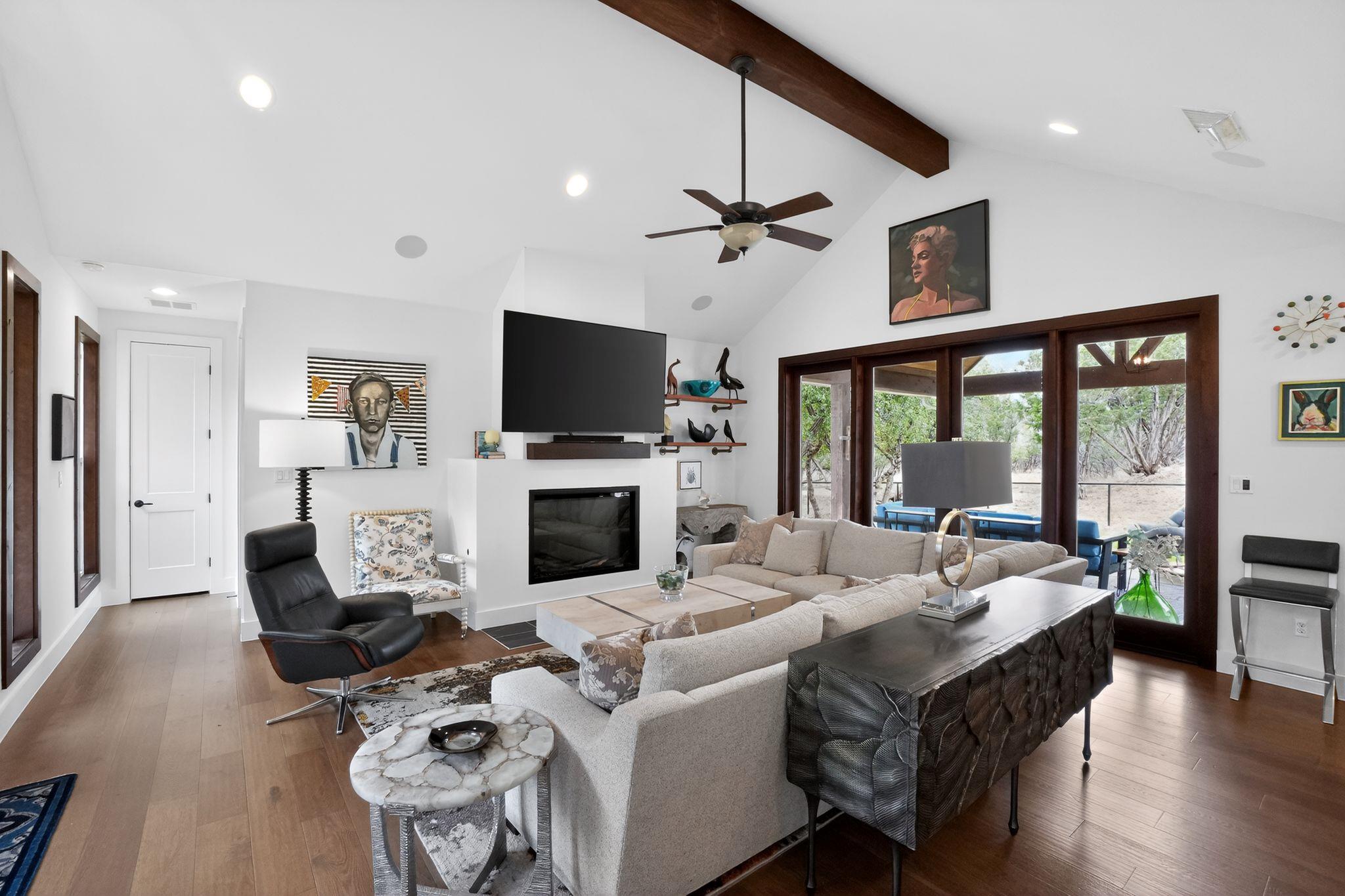 270 Rambling Oaks DR