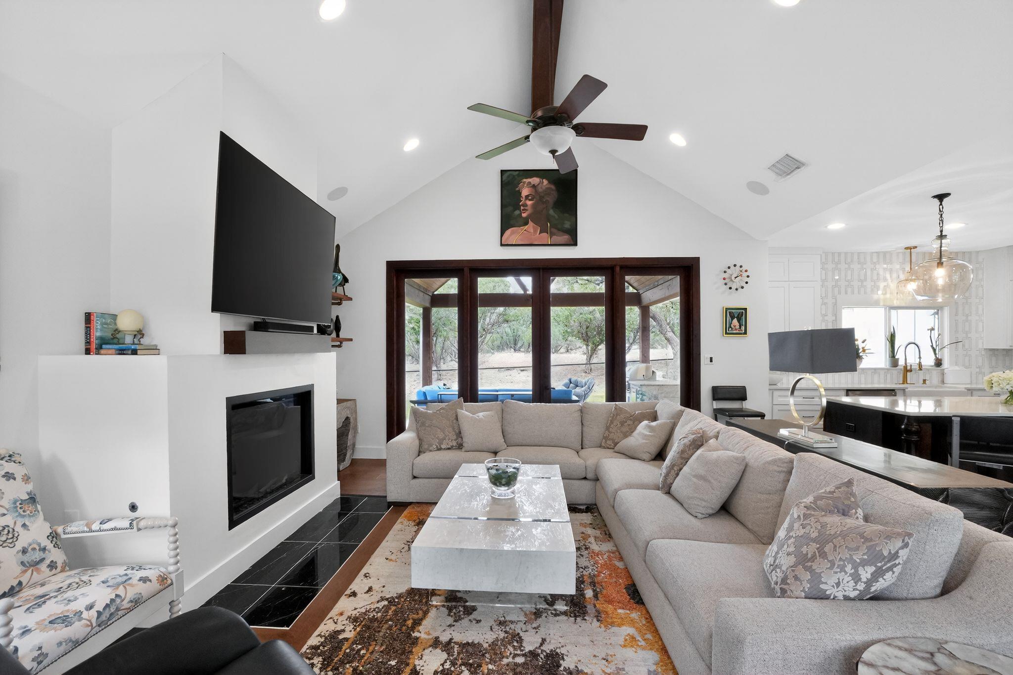 270 Rambling Oaks DR