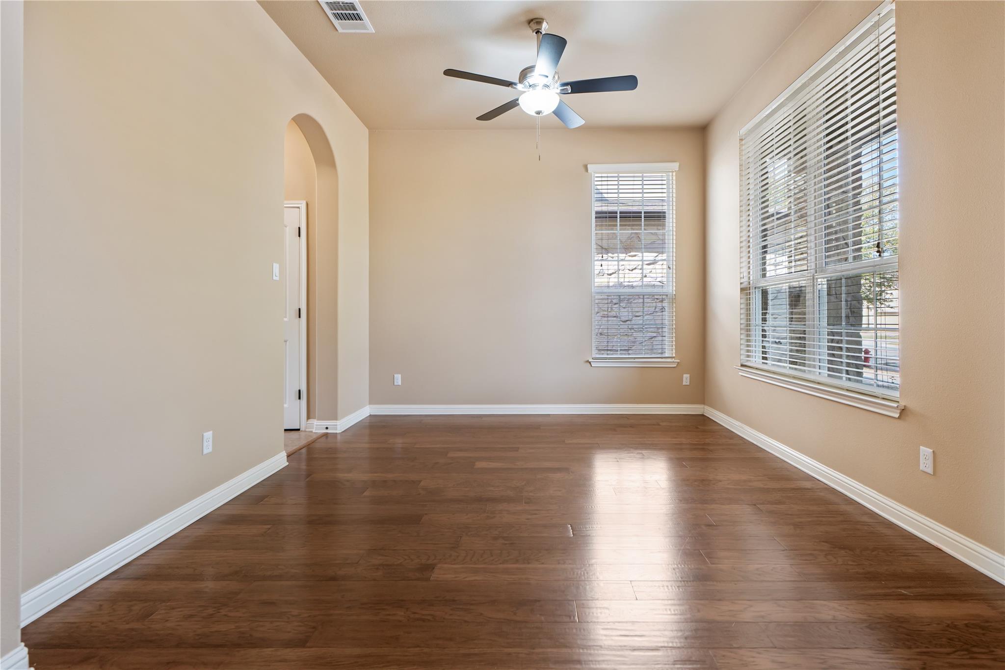 614 Spanish Mustang DR