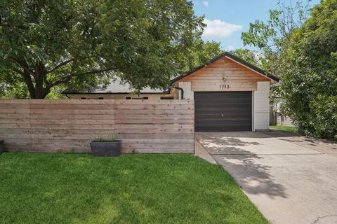 Tiny photo for 1213 S Trace DR, Austin, TX 78745 (MLS # 9063713)