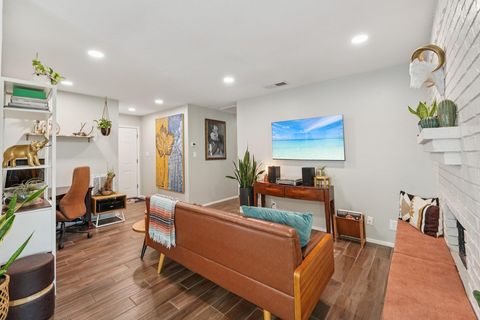 Tiny photo for 1213 S Trace DR, Austin, TX 78745 (MLS # 9063713)