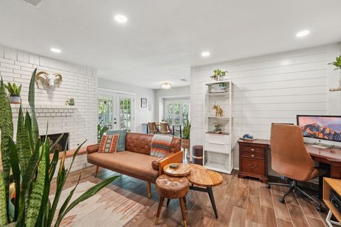 Tiny photo for 1213 S Trace DR, Austin, TX 78745 (MLS # 9063713)
