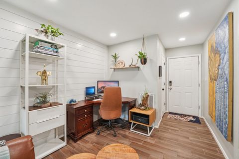 Tiny photo for 1213 S Trace DR, Austin, TX 78745 (MLS # 9063713)