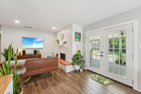 Tiny photo for 1213 S Trace DR, Austin, TX 78745 (MLS # 9063713)