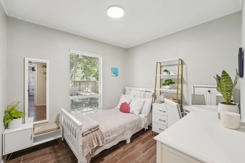 Tiny photo for 1213 S Trace DR, Austin, TX 78745 (MLS # 9063713)