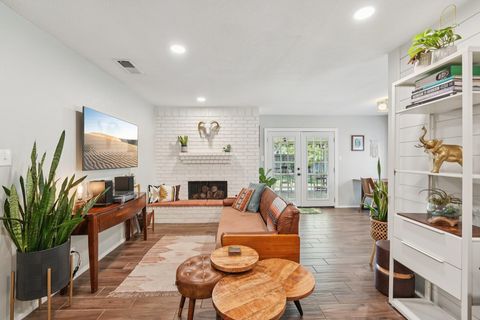 1213 S Trace DR Austin TX 78745