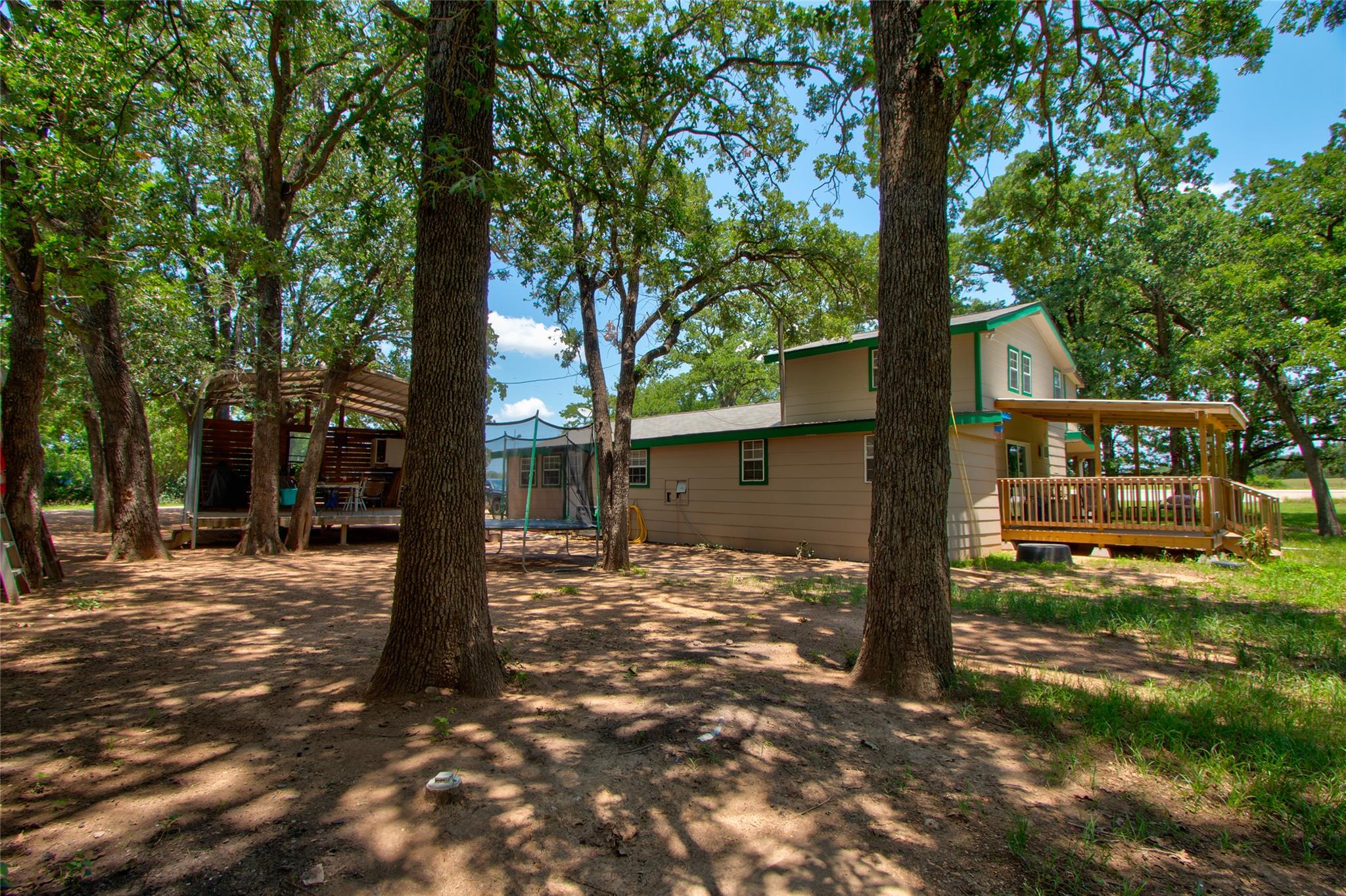 1162 N State Highway 95
