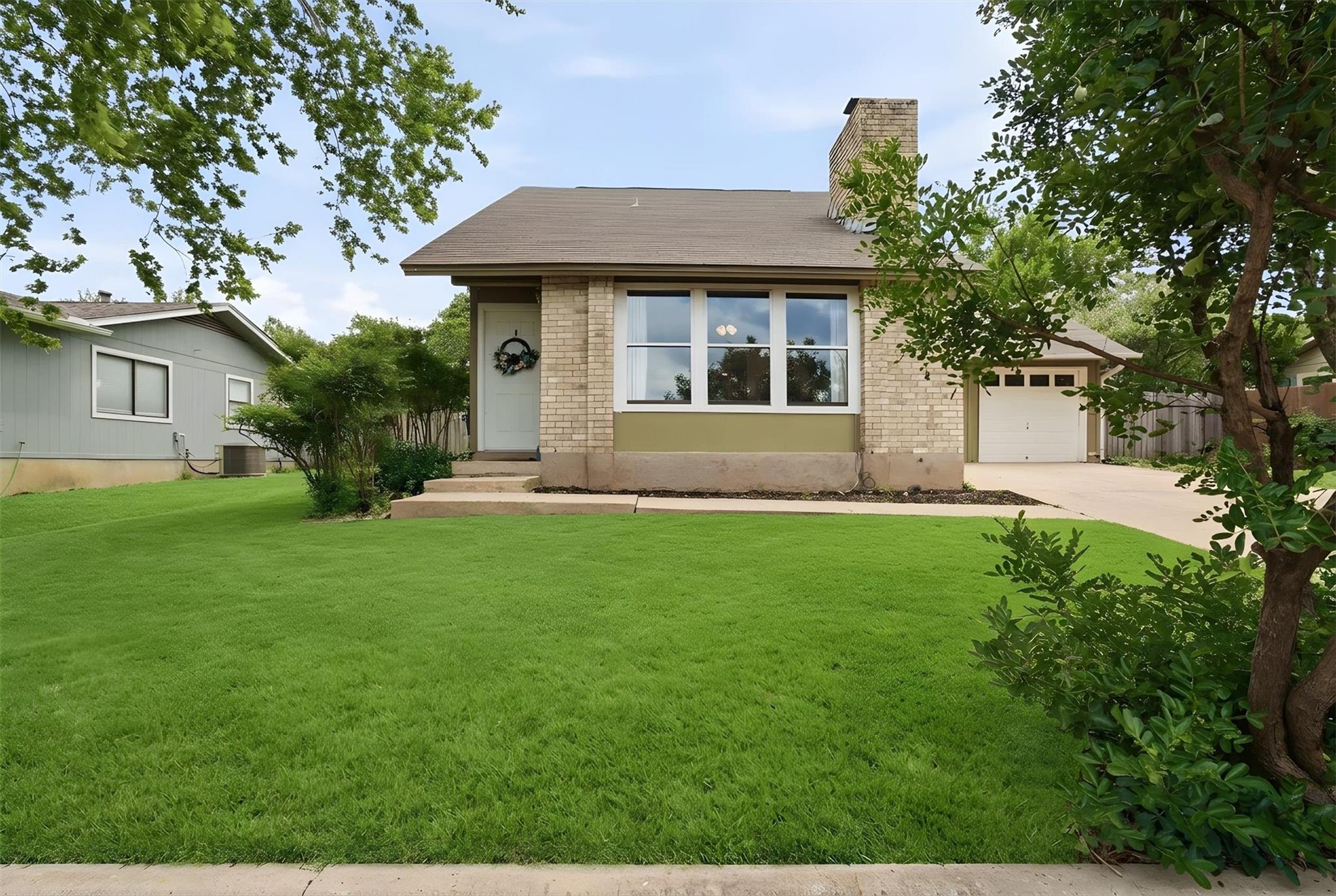4011 Hillside DR
