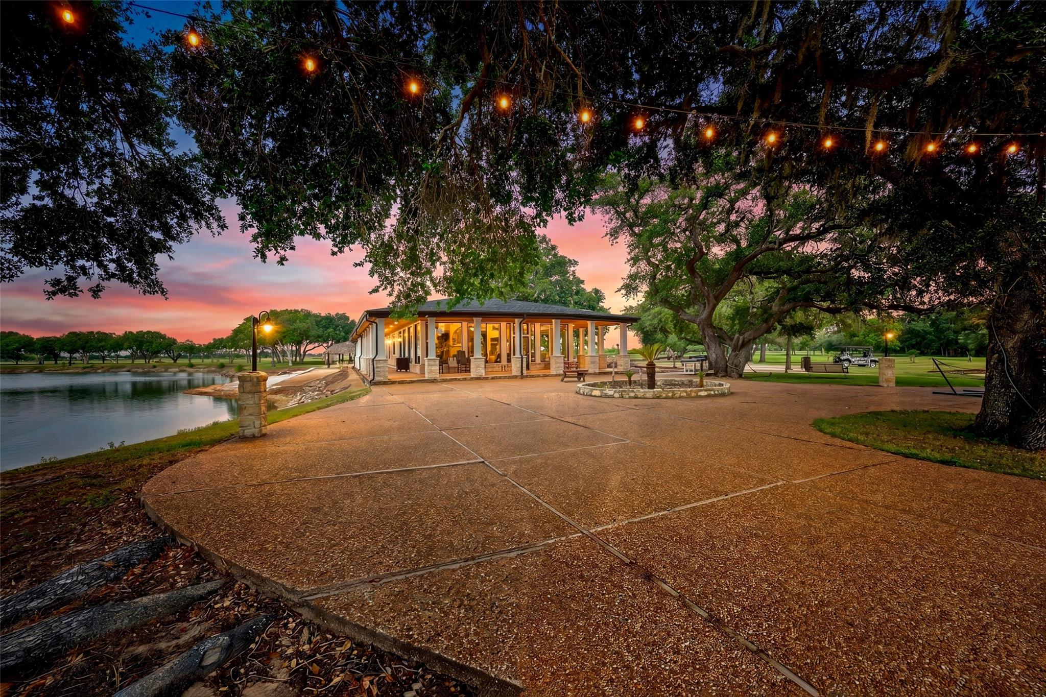 5523 Ehrman Lake LN