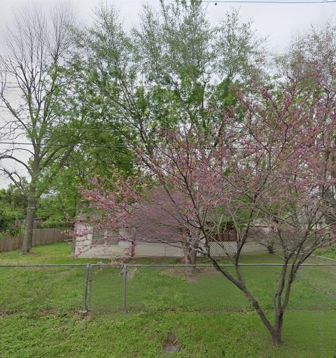 Photo of 105 E Walnut DR, Austin, TX 78753 (MLS # 5776715)