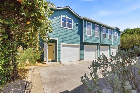 Photo of 1601 Miriam Ave #213, Austin, TX 78702 (MLS # 1035700)