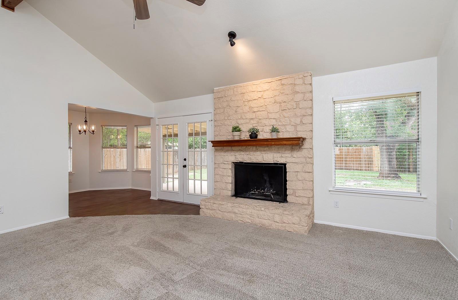910 Garden View DR