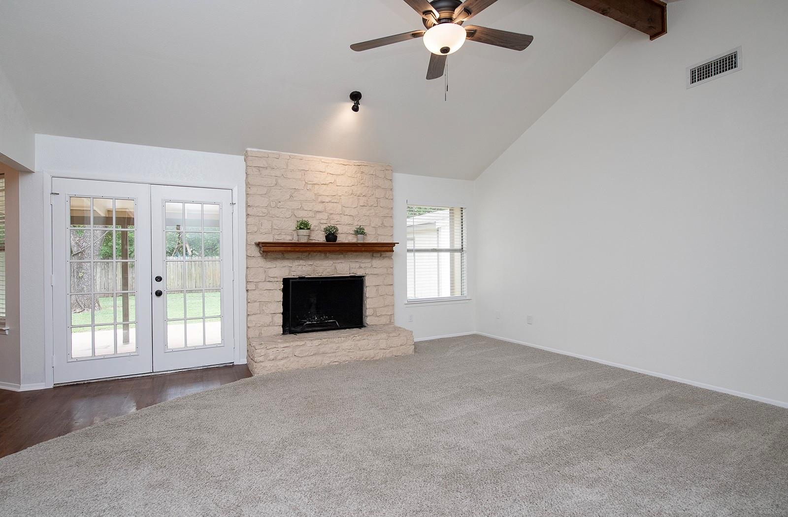 910 Garden View DR