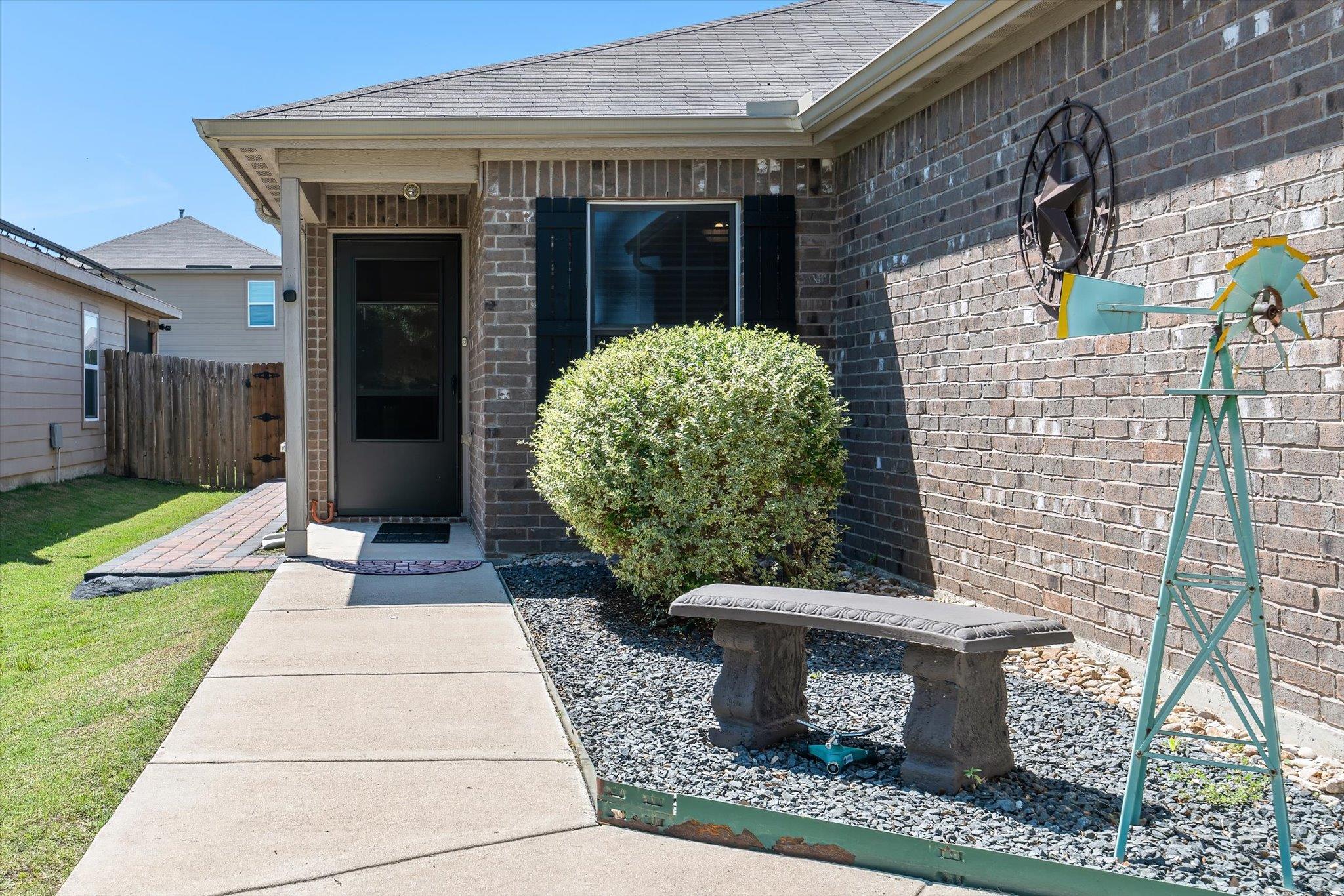 1533 Breanna LN