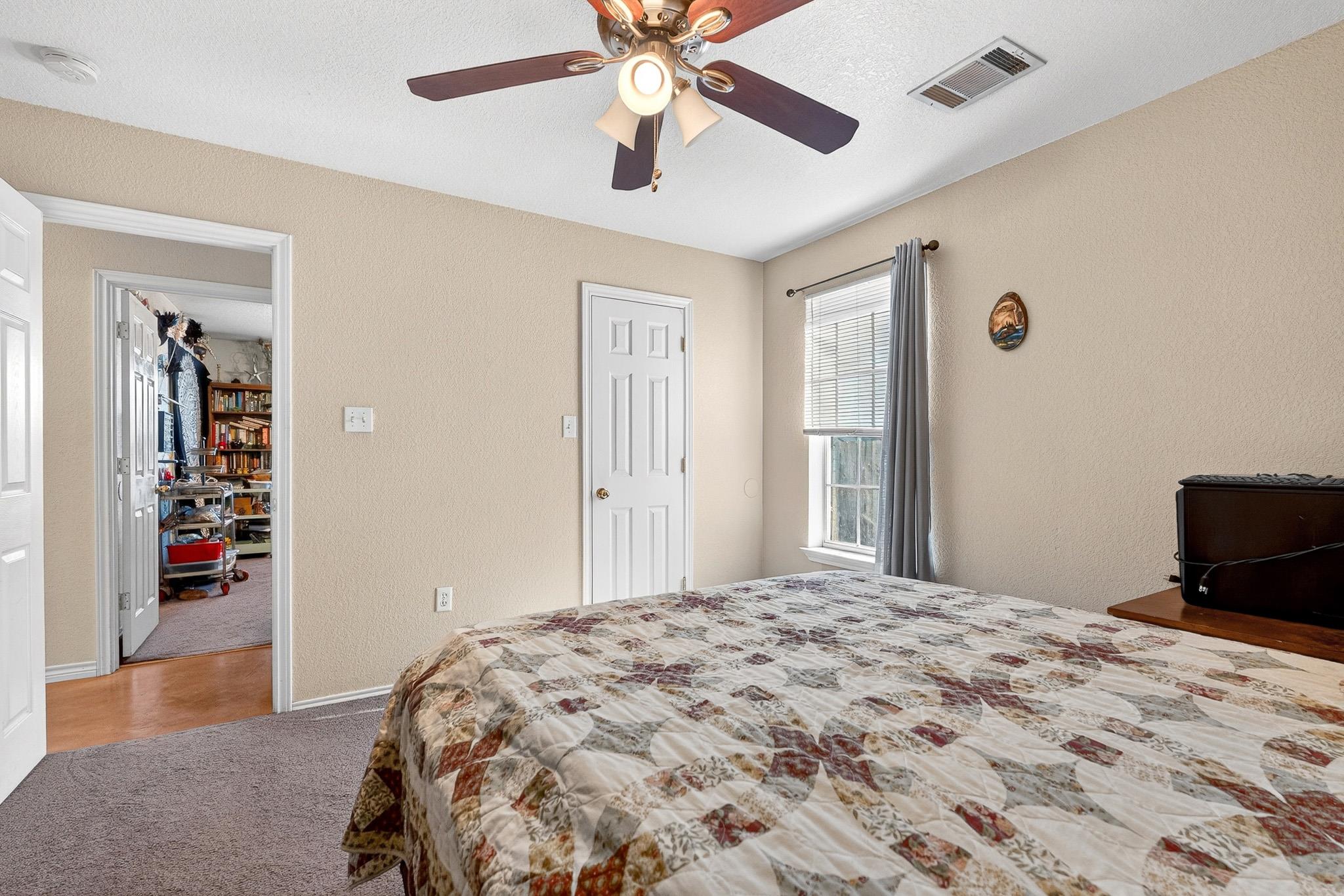 2416 Merle DR
