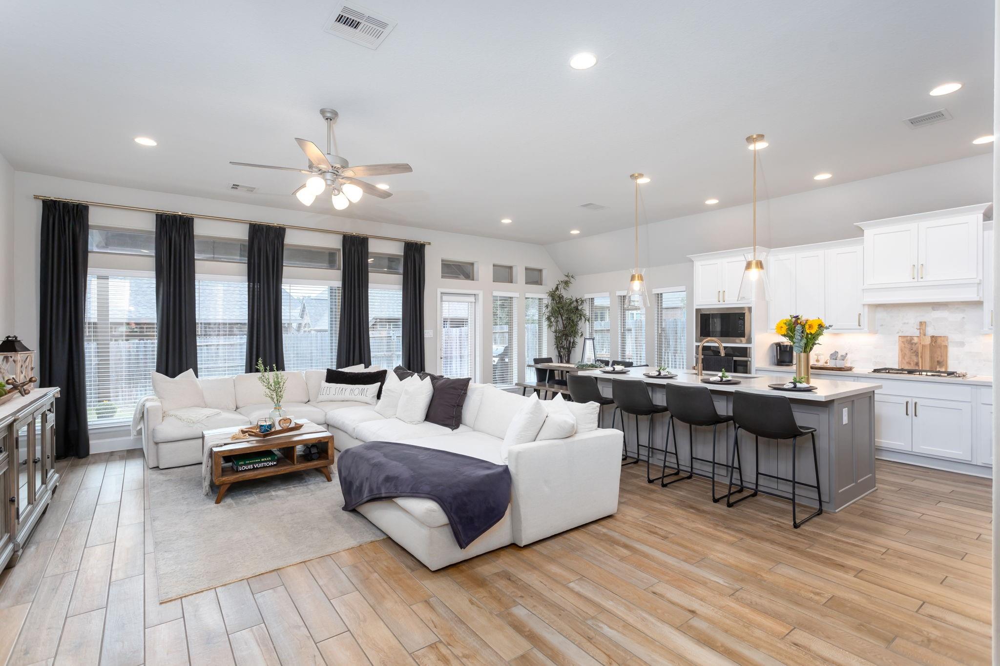 2131 Thayer Cove