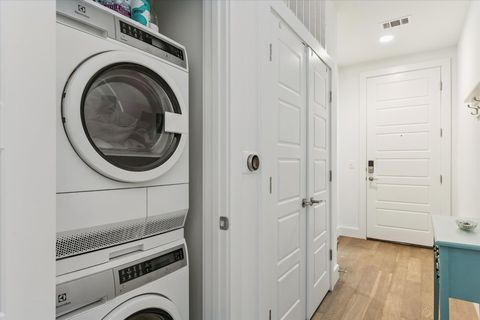 Tiny photo for 1615 E 7th ST #306, Austin, TX 78702 (MLS # 3436088)