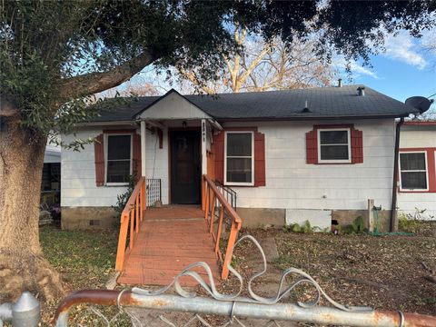 1115 Kirk Ave Austin TX 78702