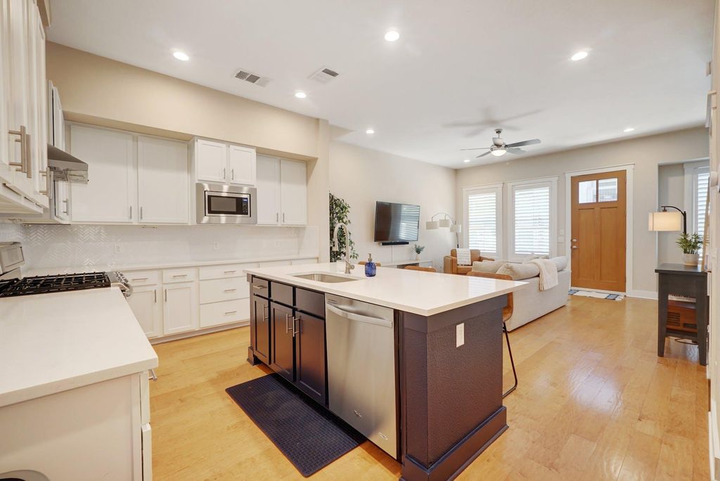 Photo of 2520 Bluebonnet LN #41, Austin, TX 78704 (MLS # 6833132)