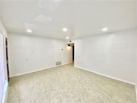 Photo of 6910 Hart LN #403, Austin, TX 78731 (MLS # 9012827) Photo of 6910 Hart LN #403, Austin, TX 78731 (MLS # 9012827)