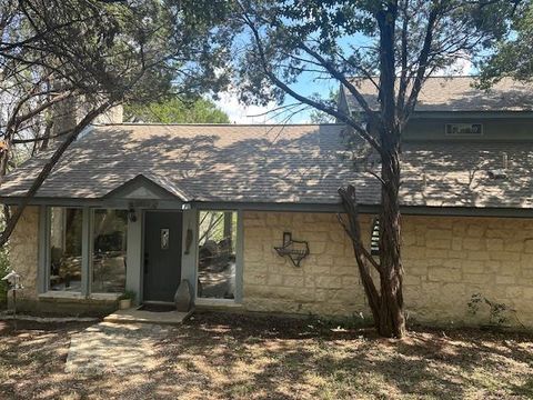 Photo of 10903 Lakeside DR, Jonestown, TX 78645 (MLS # 2066157)