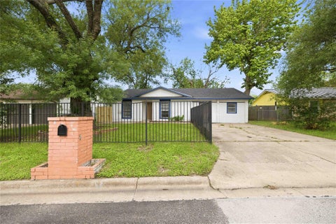 Tiny photo for 4502 Turnstone DR, Austin, TX 78744 (MLS # 9068200)