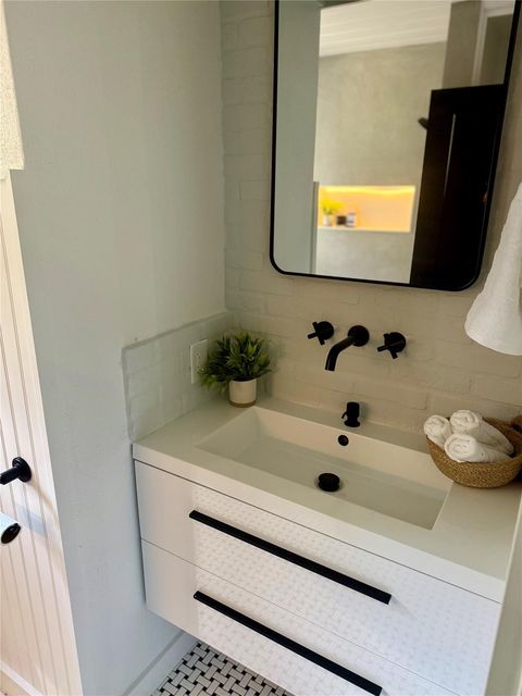 Tiny photo for 5611 Joe Sayers Ave, Austin, TX 78756 (MLS # 5634777)