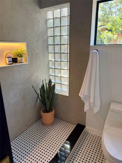 Tiny photo for 5611 Joe Sayers Ave, Austin, TX 78756 (MLS # 5634777)