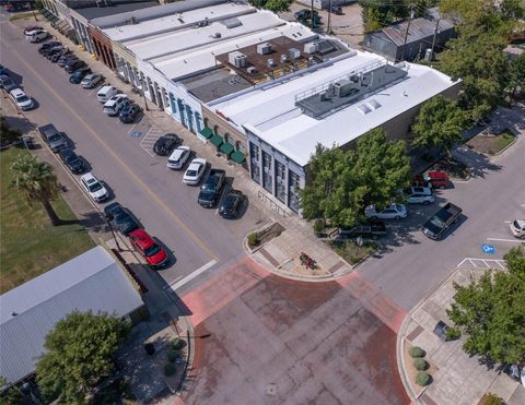 117 East ST Hutto TX 78634