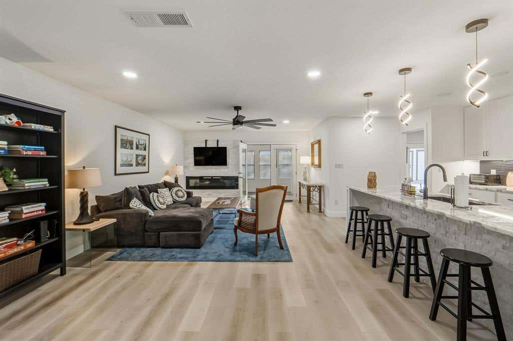 Photo of 2107 Lewood CIR, Austin, TX 78745 (MLS # 8599019)