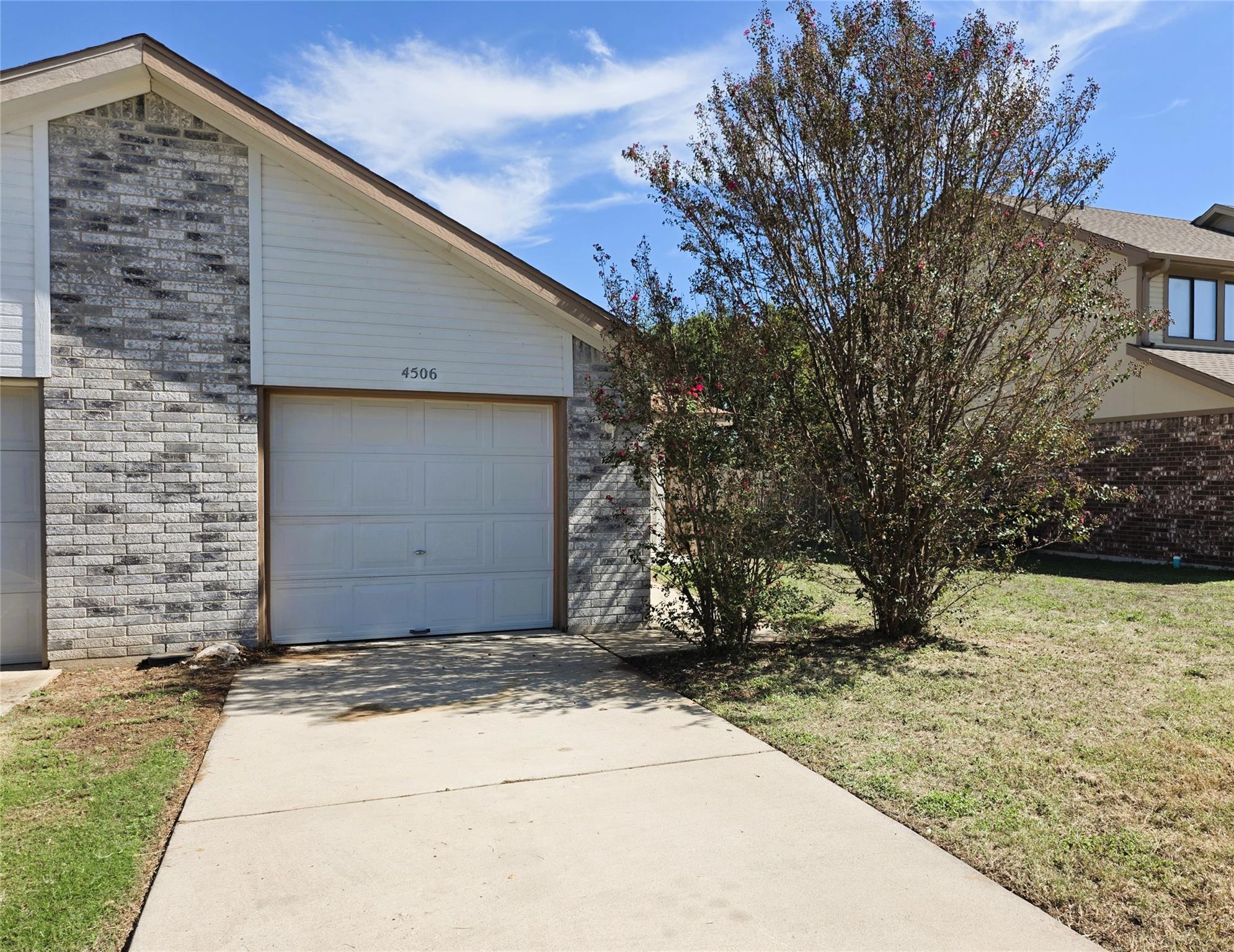 4506 Ronald DR