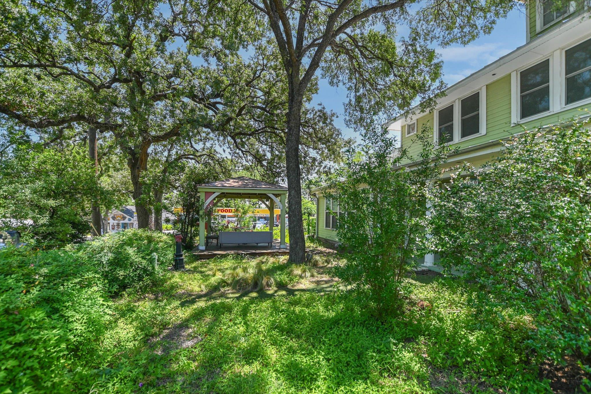 1150 San Bernard ST 1